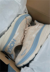 Zapatillas Clifton 9 Beige Light Blue